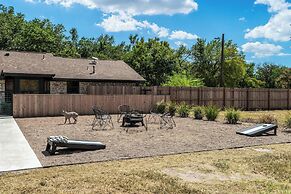Hot Tub Pool Firepit Gameroom Guesthouse