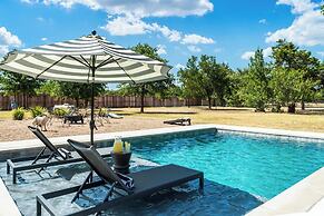 Hot Tub Pool Firepit Gameroom Guesthouse