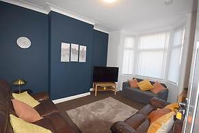 Spacious Coventry House With 4 Bedrooms