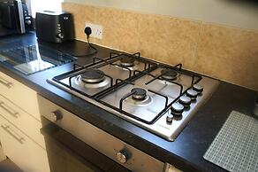 Spacious Coventry House With 4 Bedrooms