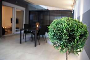 Simone You Urban Stay