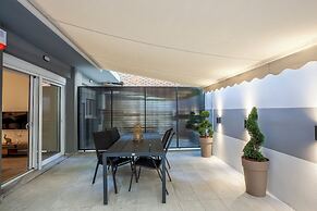 Simone You Urban Stay