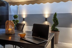 Simone You Urban Stay