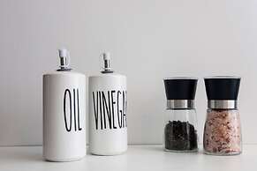 Simone You Urban Stay