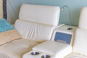 Waikiki Banyan 1BR Condos with No Parking