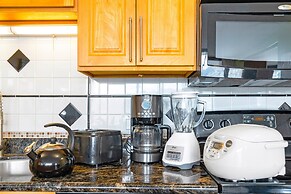 Waikiki Banyan 1BR Condos with No Parking