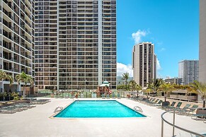 Waikiki Banyan 1BR Condos with No Parking
