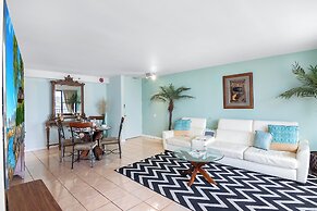 Waikiki Banyan 1BR Condos with No Parking