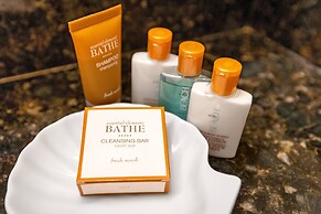 Waikiki Banyan 1BR Condos with No Parking