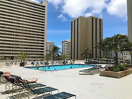 Waikiki Banyan 1BR Condos with No Parking