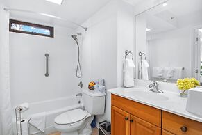 Waikiki Banyan 1BR Condos with No Parking