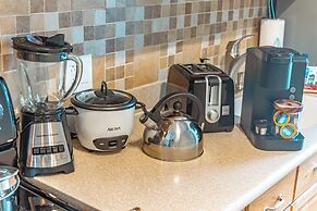 Waikiki Banyan 1BR Condos with No Parking