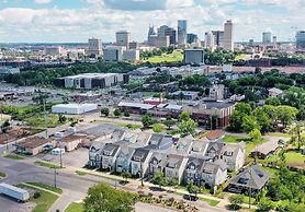 The Monroe by AvantStay – Stylish Group Stay with Easy Access to Attra