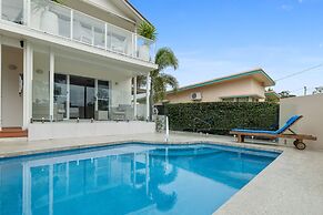 Lazy Days 1 by Stay Noosa