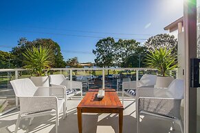 Lazy Days 1 by Stay Noosa