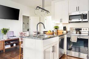 Hart Suites by AvantStay – Stylish Townhome Near Downtown Nashville