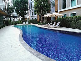 The Title V by The Esquire