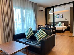 The Title V by The Esquire