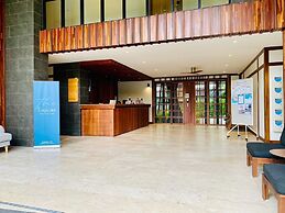 The Title V by The Esquire