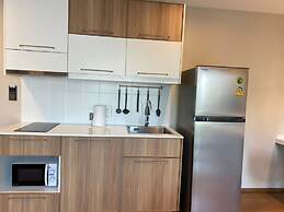 The Title V by The Esquire