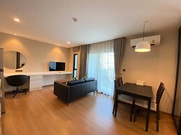 The Title V by The Esquire