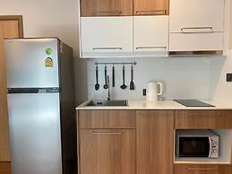 The Title V by The Esquire