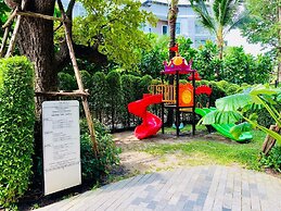 The Title V by The Esquire