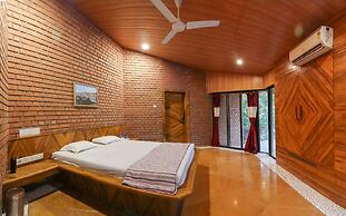 White Triangle By Joy Suites