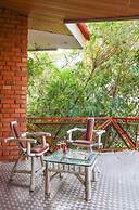 White Triangle By Joy Suites