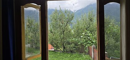 The Candy Cottage By GRB