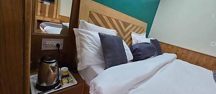 The Candy Cottage By GRB