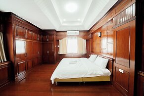 The Star Pool Villa Hatyai