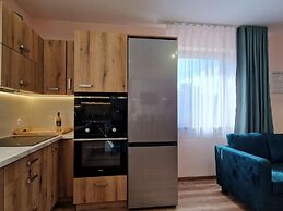 Holiday Home With Pool for 8 People, Iwierzyce