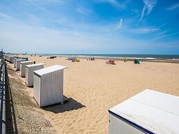 Spacious Studio Near Seafront