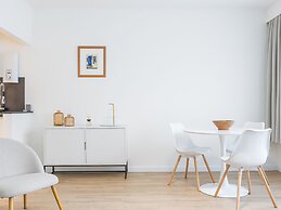 Spacious Studio Near Seafront