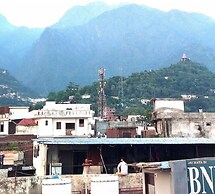 Hotel Ishaan International