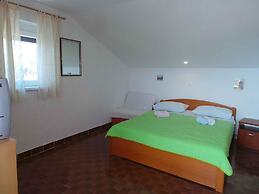 Apartments in Kornic/insel Krk 14471