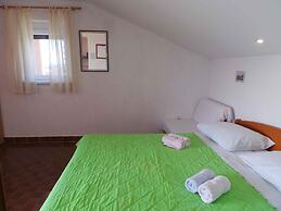 Apartments in Kornic/insel Krk 14471