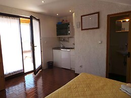 Apartments in Kornic/insel Krk 14471