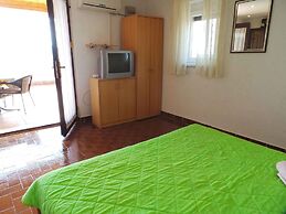 Apartments in Kornic/insel Krk 14471