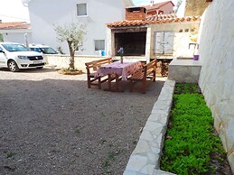 Apartments in Kornic/insel Krk 14471