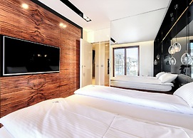 Imperial Apartments - Aquarius VI