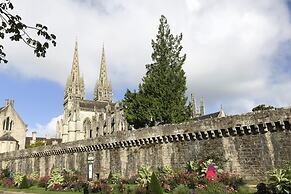 Modern Holiday Home in a Quiet Location in Benodet