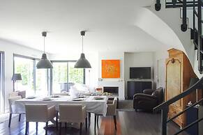 Modern Holiday Home in a Quiet Location in Benodet