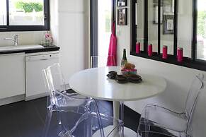 Modern Holiday Home in a Quiet Location in Benodet