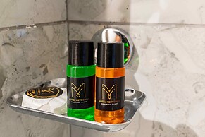 HOTEL METROMAX