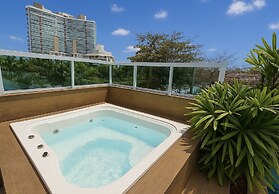 Marmeu Enseada com jacuzzi aquecida