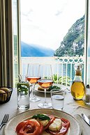 Bellavista Lakefront Apartments