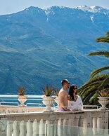 Bellavista Lakefront Apartments