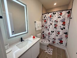 Modern 4BR Family Home With Private Pool